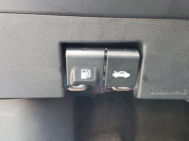 Certified 2024 Nissan Versa SV FWD image 7