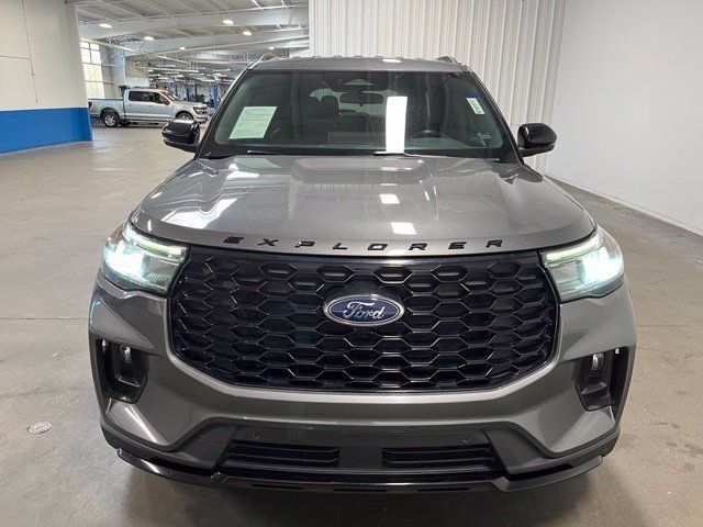 Used 2025 Ford Explorer ST-Line AWD/4WD image 8