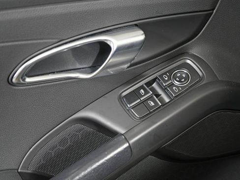 Used 2015 Porsche Boxster image 22