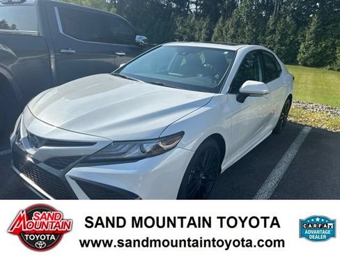 Used 2022 Toyota Camry XSE FWD image 1