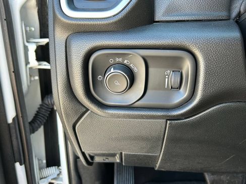 Used 2022 RAM 2500 Big Horn AWD/4WD image 16