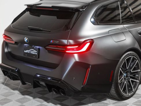 Used 2026 BMW M5 Touring AWD/4WD image 8