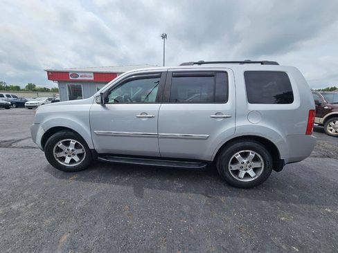 Used 2010 Honda Pilot Touring image 14