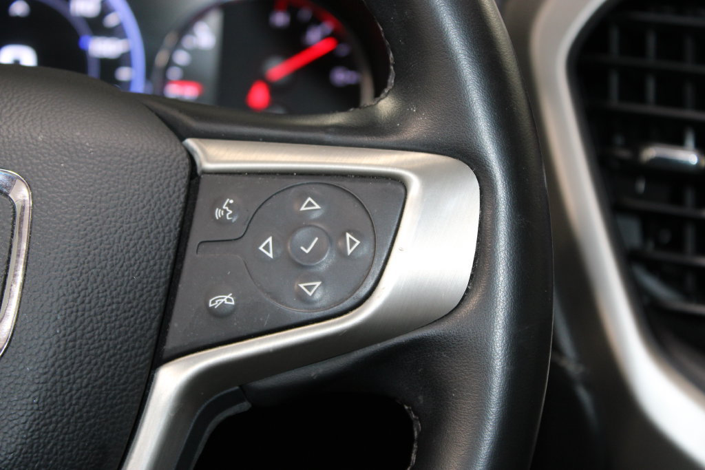 Used 2023 GMC Acadia Denali FWD image 17