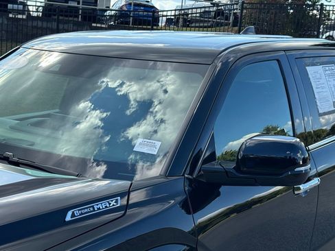 Used 2025 Toyota Tundra Limited image 9