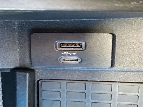 Used 2020 Ford F350 Lariat w/ Lariat Ultimate Package image 33