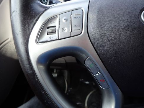 Used 2012 Hyundai Tucson GLS FWD image 15