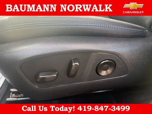 Used 2025 Chevrolet Equinox EV LT w/ Convenience Package AWD/4WD image 17