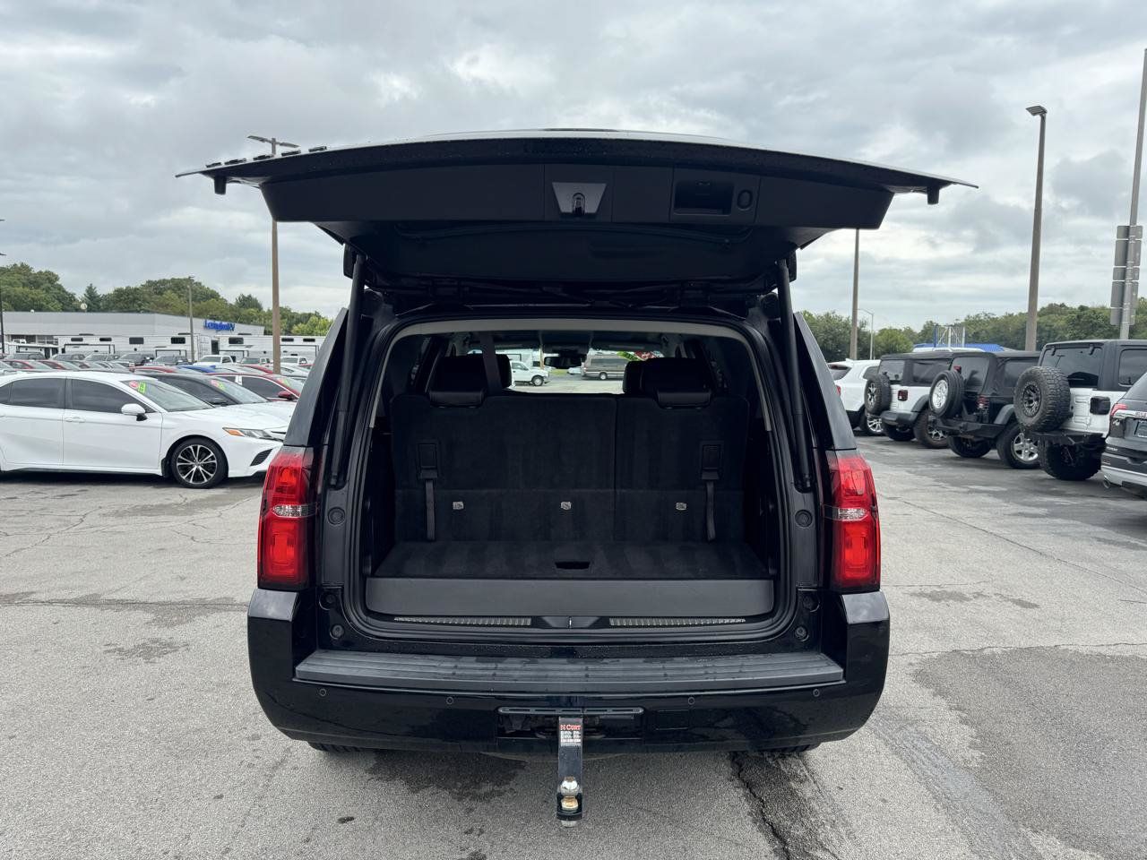 Used 2018 Chevrolet Tahoe LT w/ RST Edition AWD/4WD image 11