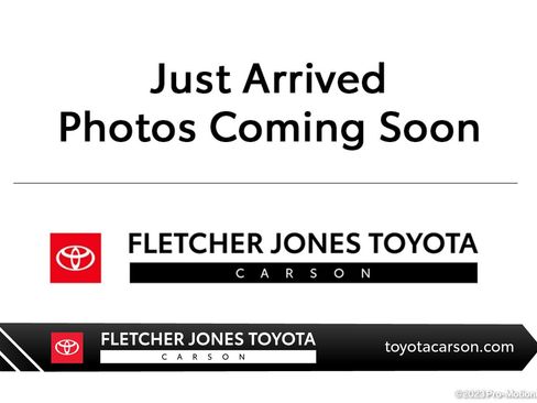 Used 2016 Toyota Camry SE w/ Moonroof Package image 1