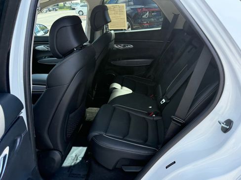 Used 2025 Genesis GV70 2.5T w/ Advanced Package image 12