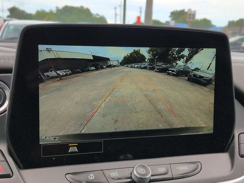 Used 2025 Chevrolet Blazer LT FWD image 18