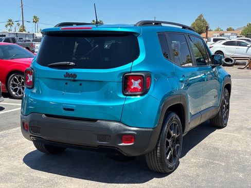 Used 2020 Jeep Renegade Altitude w/ UConnect 8.4 Nav Group FWD image 9