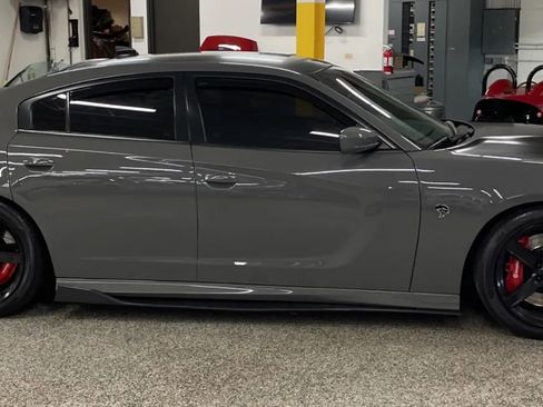 Used 2017 Dodge Charger SRT Hellcat image 1