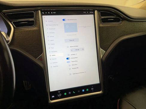 Used 2013 Tesla Model S Performance RWD image 22