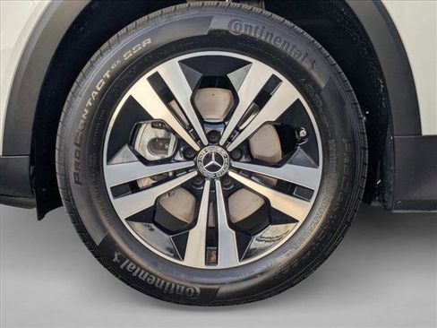 Certified 2025 Mercedes-Benz GLB 250 image 24