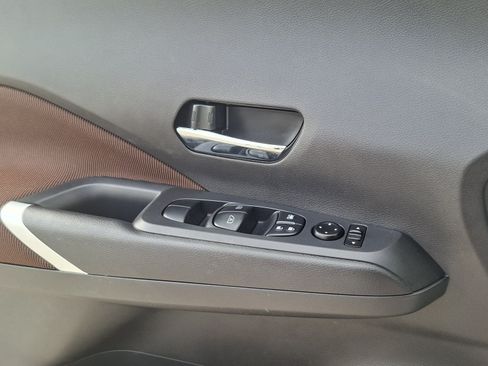 Certified 2024 Nissan Kicks SR FWD image 15