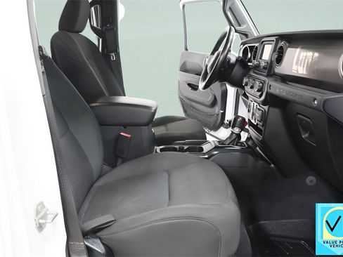 Used 2019 Jeep Wrangler Unlimited Sport S image 30