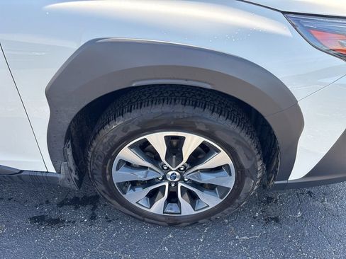 Certified 2025 Subaru Outback Touring w/ Popular Package #2 AWD/4WD image 7