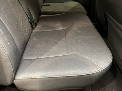 Used 2019 Toyota Tacoma TRD Off-Road w/ Technology Package AWD/4WD image 18