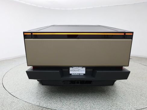 Used 2024 Tesla Cybertruck AWD Crew Cab image 5