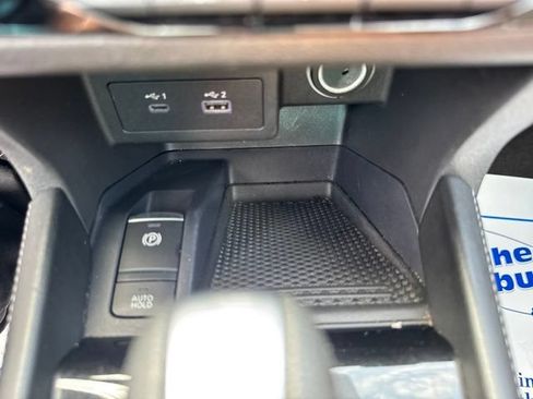 Used 2024 Nissan Kicks SR FWD image 18