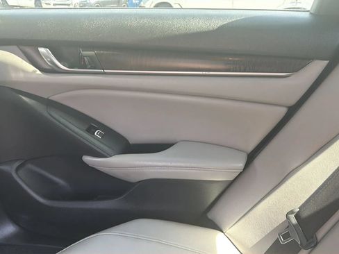 Used 2020 Honda Accord EX-L image 32