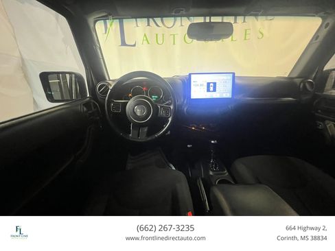 Used 2018 Jeep Wrangler Unlimited Sport S AWD/4WD image 13