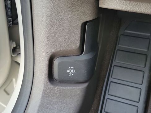 Certified 2022 Lincoln Corsair FWD image 18