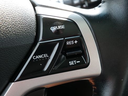 Used 2017 Hyundai Veloster Value Edition FWD image 27