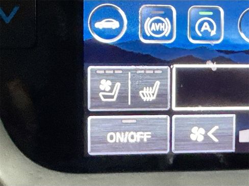 Certified 2022 Subaru Legacy Touring XT image 19