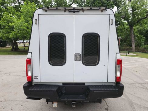 Used 2018 Ford F250 XL w/ Power Equipment Group RWD image 6