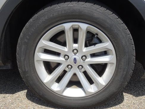 Used 2016 Ford Explorer XLT FWD image 28