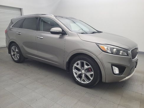 Used 2018 Kia Sorento SX image 11