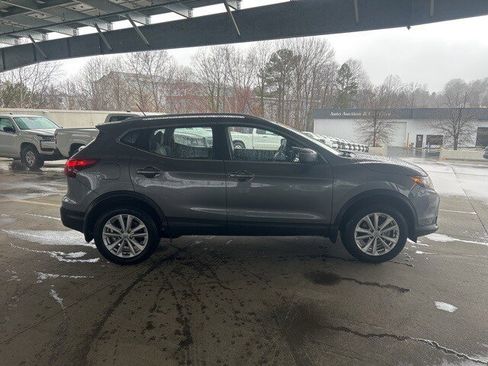 Used 2018 Nissan Rogue Sport SV image 6