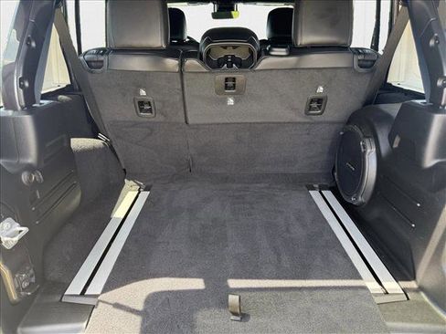 Used 2021 Jeep Wrangler Unlimited Rubicon image 19