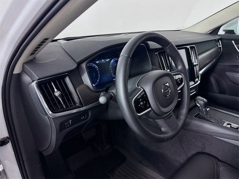 Used 2019 Volvo V90 T5 Cross Country w/ Advanced Package image 4
