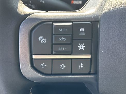 New 2026 Ford F250 Lariat w/ Black Appearance Package image 25