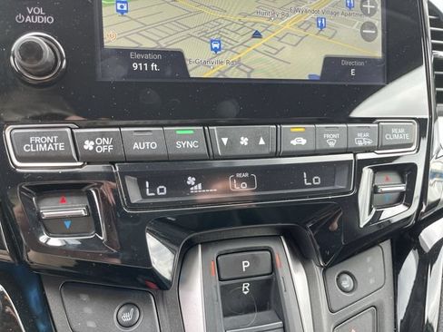 Used 2024 Honda Odyssey Touring image 19
