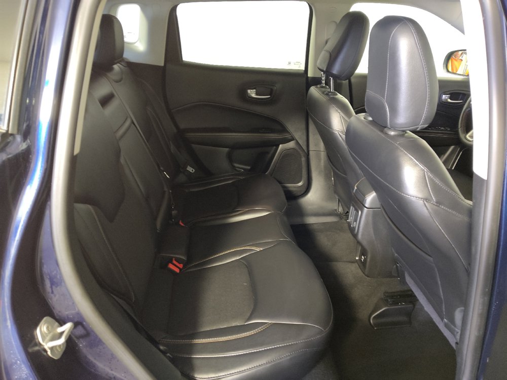 Used 2018 Jeep Compass Latitude w/ Cold Weather Group AWD/4WD image 19