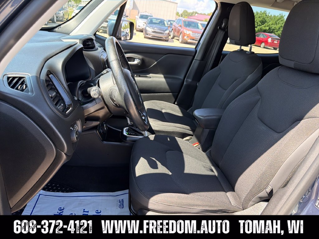 Used 2020 Jeep Renegade Altitude AWD/4WD image 23