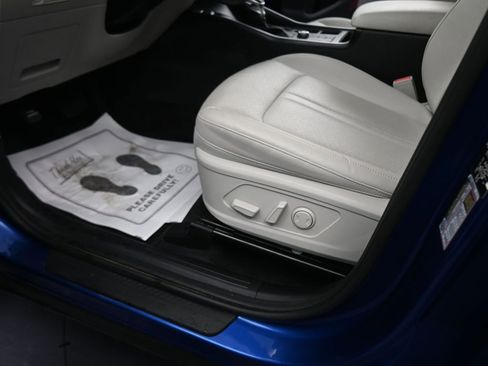 Used 2022 Kia Sorento S w/ Panoramic Sunroof Package image 40