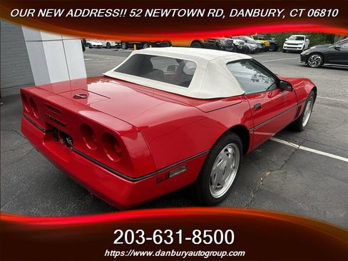 Used 1988 Chevrolet Corvette Convertible RWD image 4