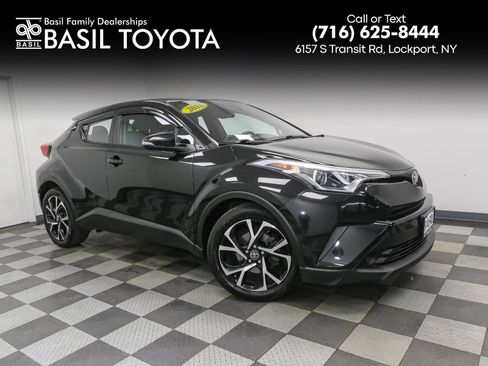Used 2018 Toyota C-HR XLE FWD image 1