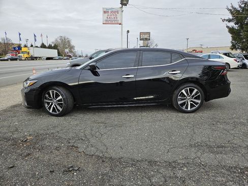 Used 2019 Nissan Maxima 3.5 S w/ Floor Mat Group image 2