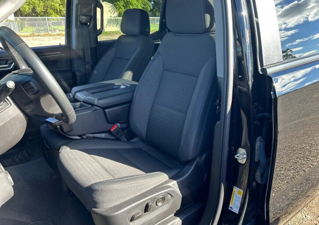 Used 2024 Chevrolet Silverado 1500 LT AWD/4WD image 9