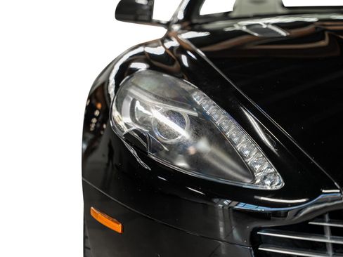 Used 2015 Aston Martin DB9 Volante image 9