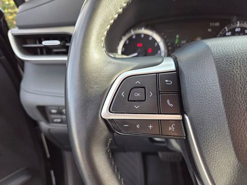 Certified 2024 Toyota Highlander XLE image 24