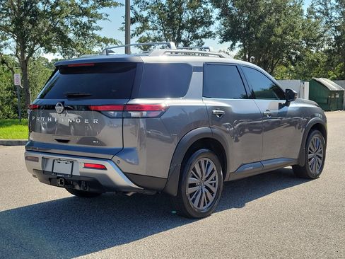 Certified 2025 Nissan Pathfinder SL w/ SL Premium Package FWD image 5