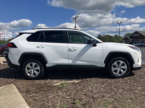 Used 2021 Toyota RAV4 LE FWD image 2